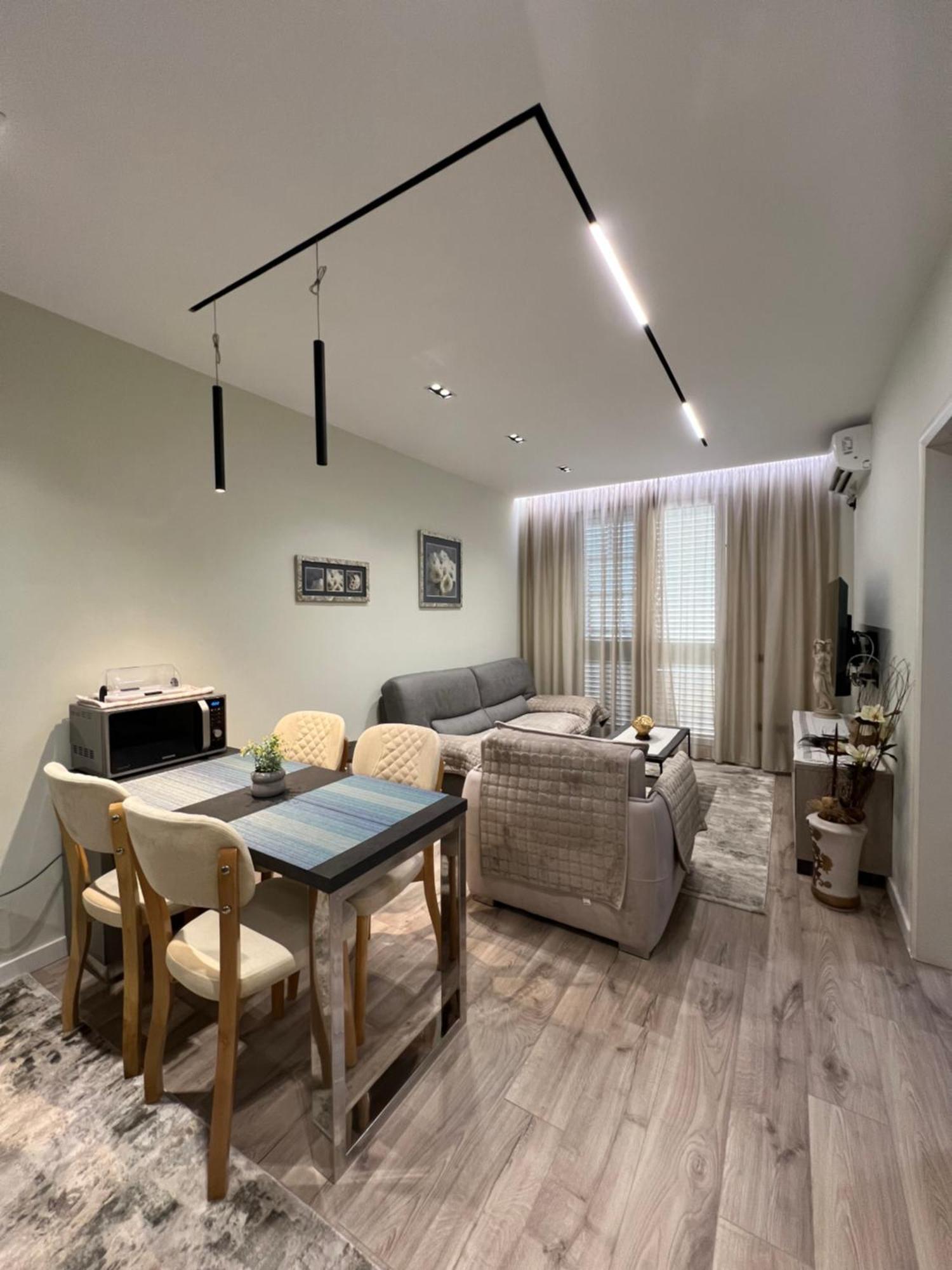 Center View Luxury Apartment Tirana Exterior photo
