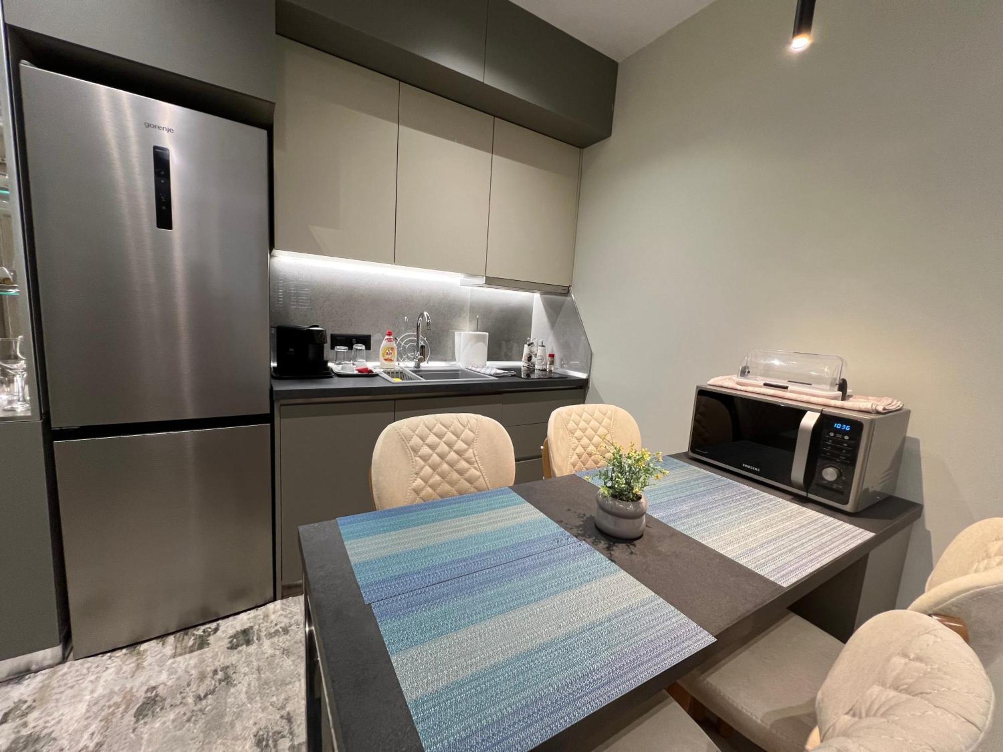 Center View Luxury Apartment Tirana Exterior photo